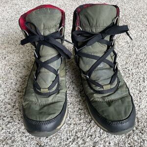 Sorel Green and Black Winter Boots